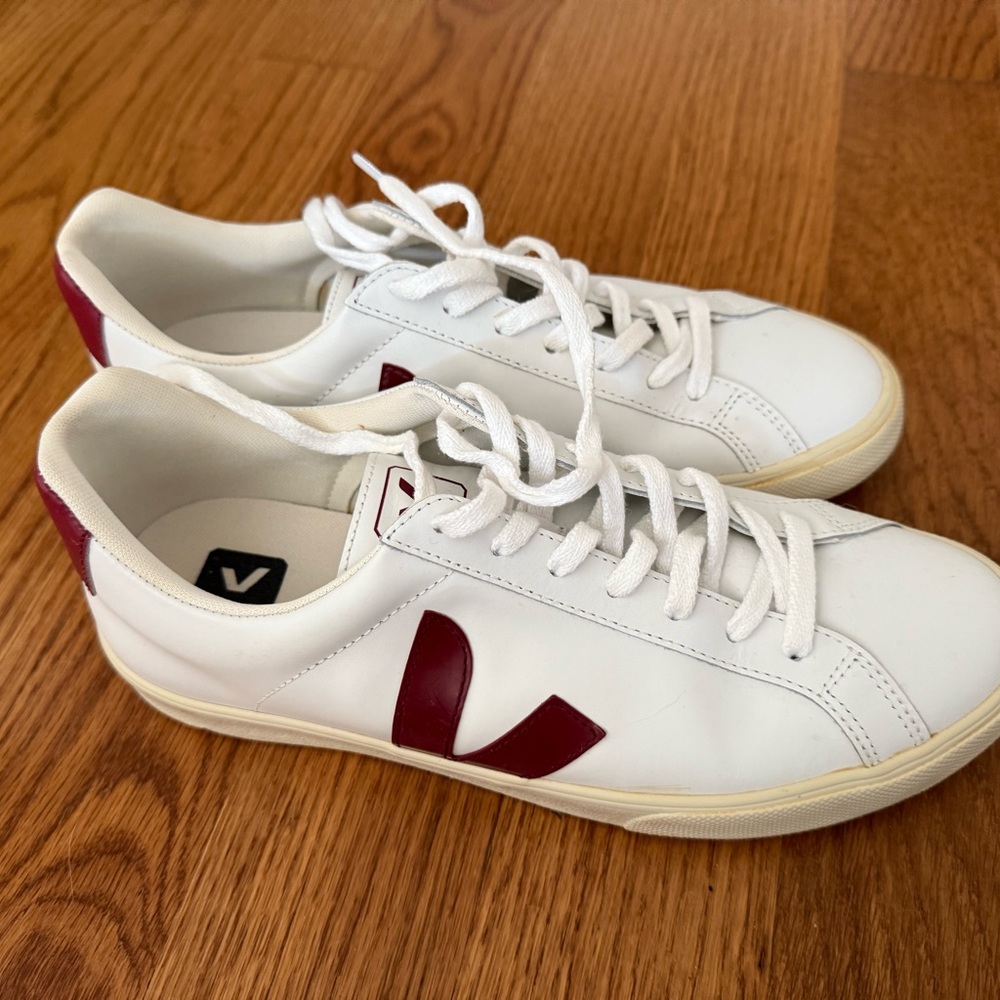 Veja White and Burgundy Men's Sneakers - Picture 4 of 6